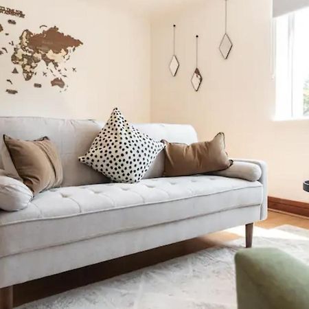 Metropolitan - 2 Bed, Private Parking Apartment, Great Commercial Home From Home Stay! Σαουθάμπτον Εξωτερικό φωτογραφία