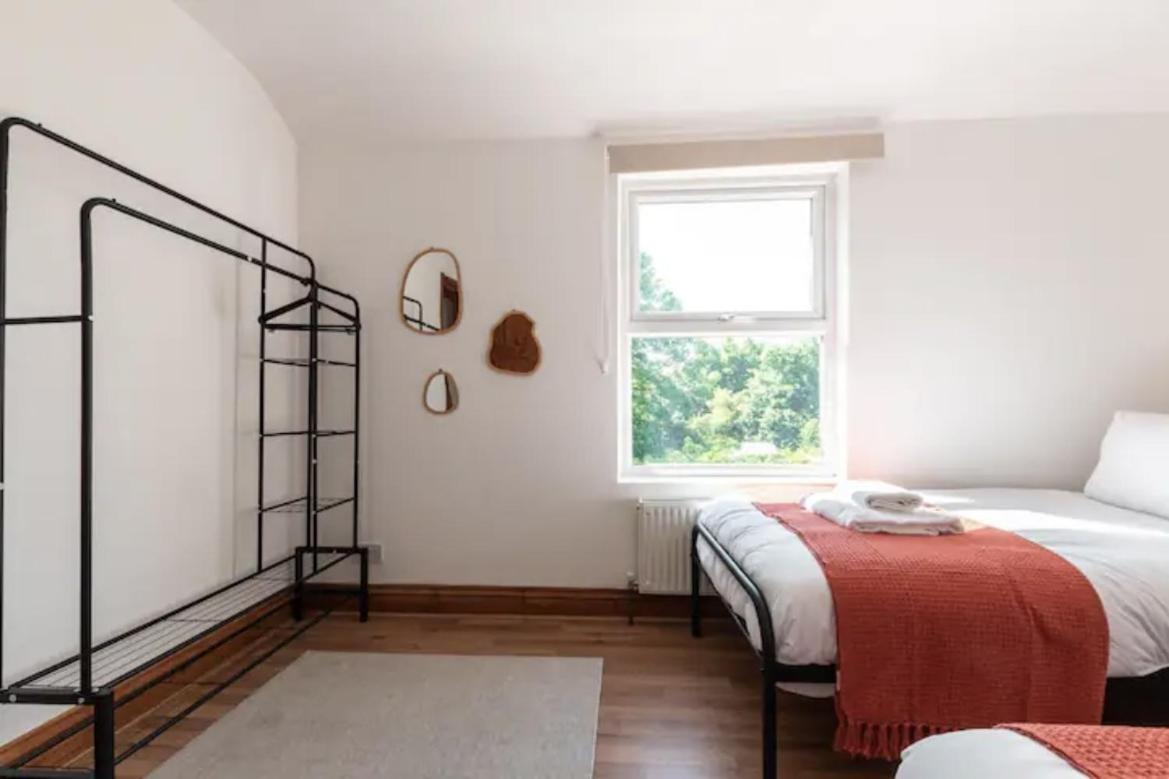 Metropolitan - 2 Bed, Private Parking Apartment, Great Commercial Home From Home Stay! Σαουθάμπτον Εξωτερικό φωτογραφία