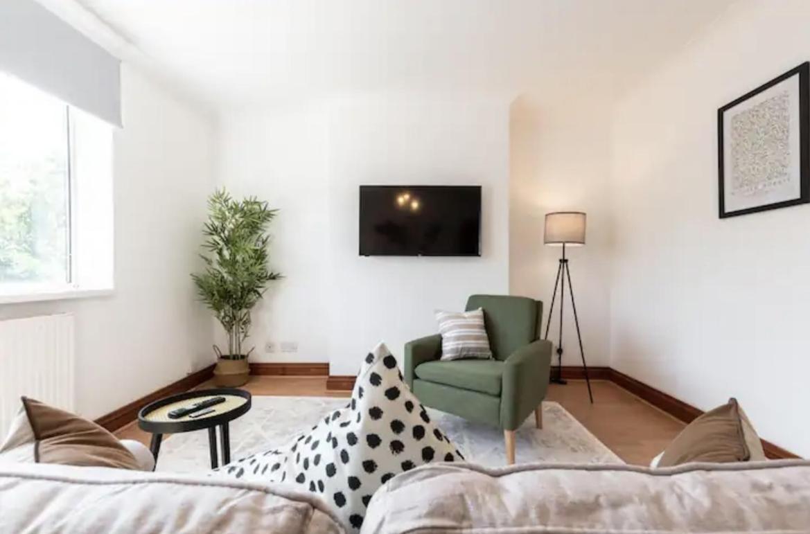 Metropolitan - 2 Bed, Private Parking Apartment, Great Commercial Home From Home Stay! Σαουθάμπτον Εξωτερικό φωτογραφία