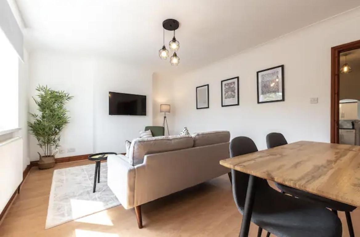 Metropolitan - 2 Bed, Private Parking Apartment, Great Commercial Home From Home Stay! Σαουθάμπτον Εξωτερικό φωτογραφία