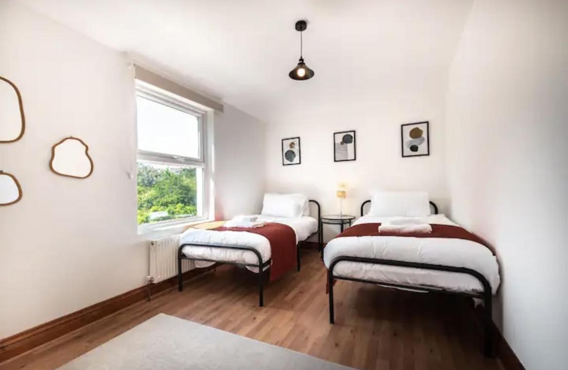 Metropolitan - 2 Bed, Private Parking Apartment, Great Commercial Home From Home Stay! Σαουθάμπτον Εξωτερικό φωτογραφία